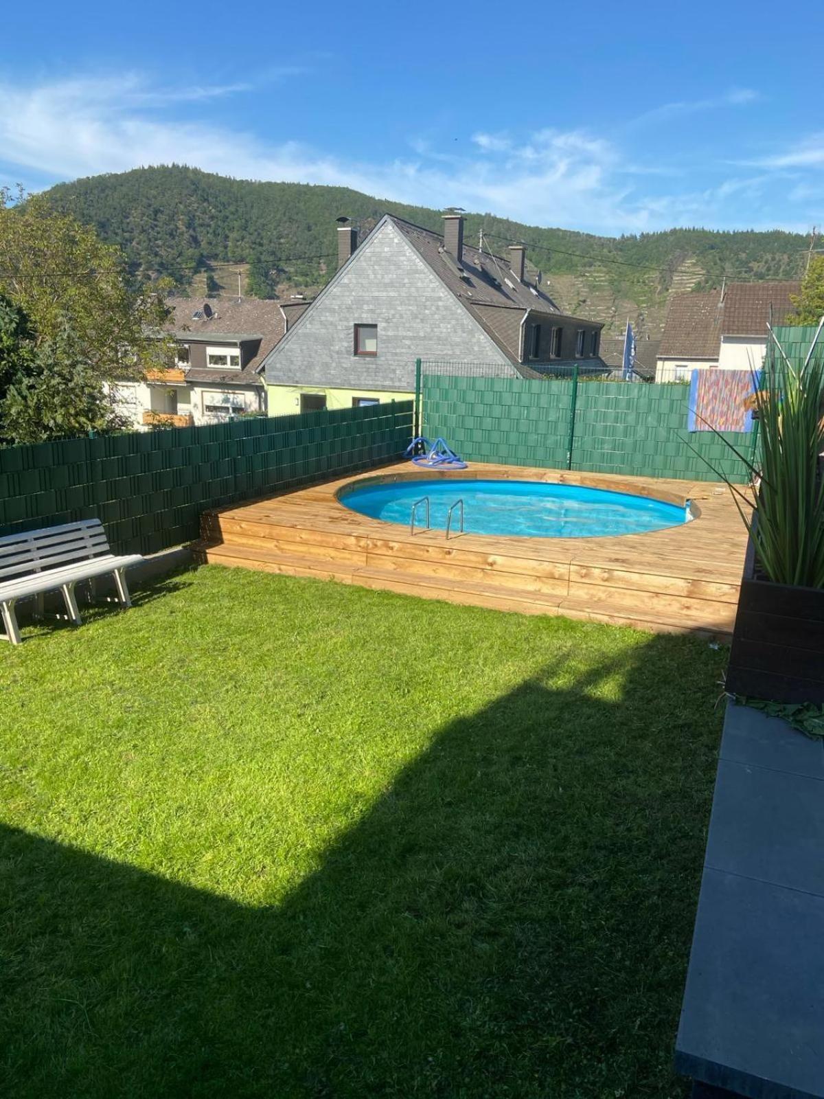 Ferienwohnung Dieblich Bagian luar foto